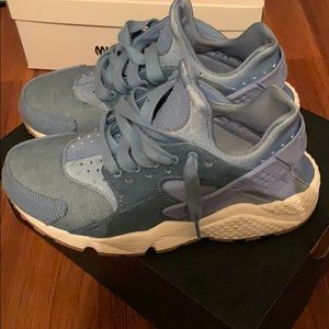 Denim Nike Huaraches